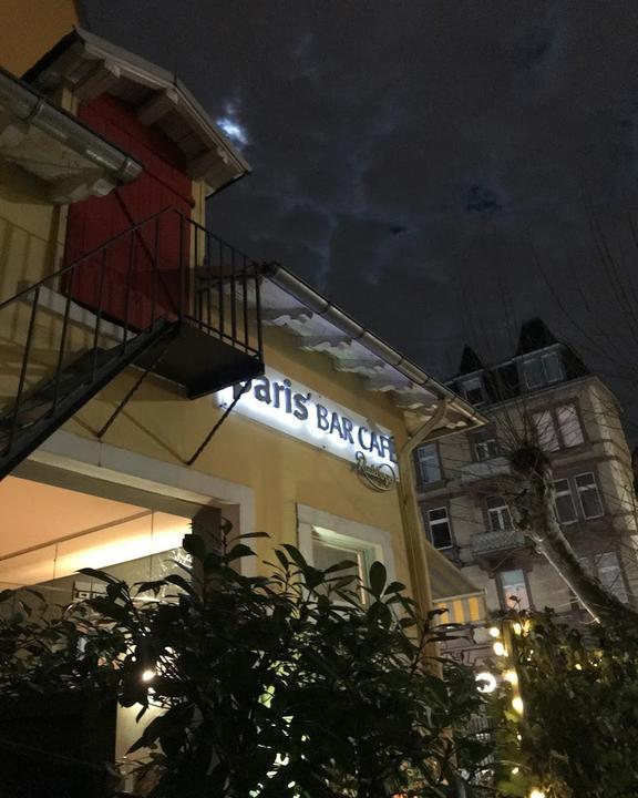 Paris' Bar